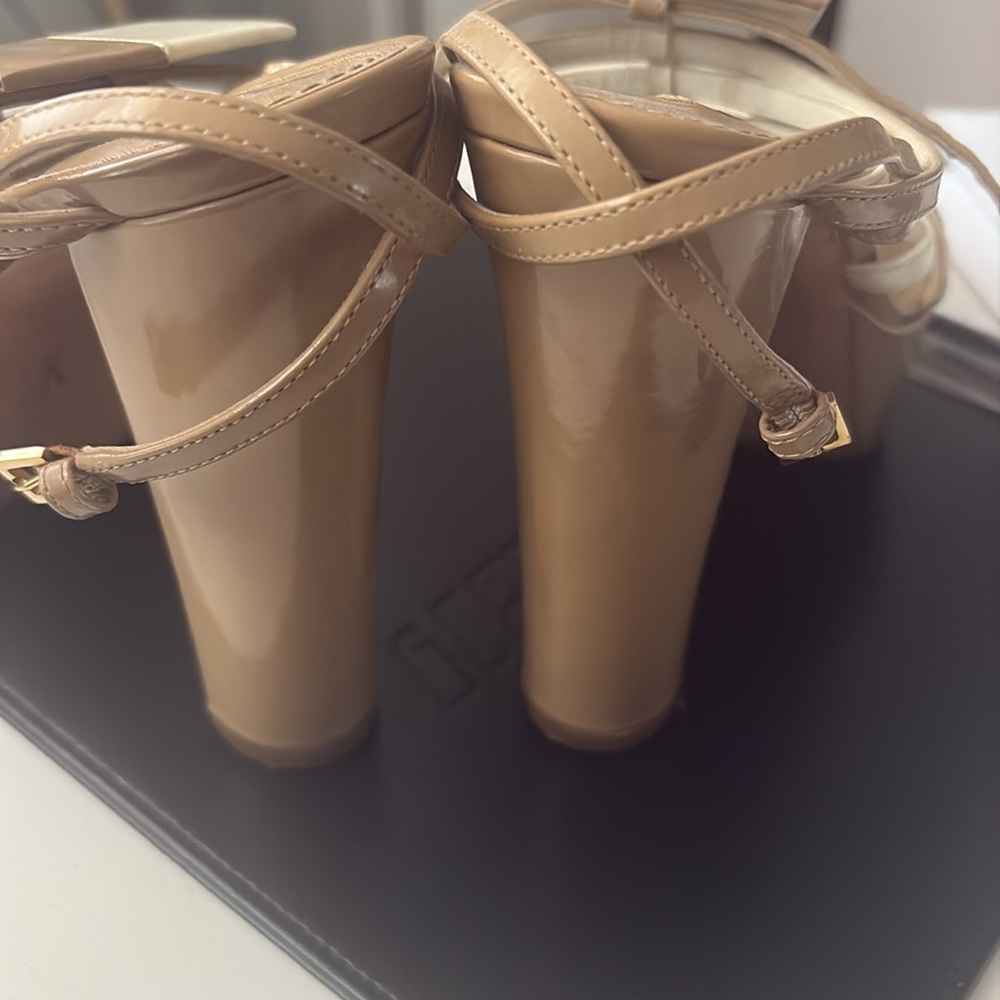 Louis Vuitton Beige and White Platform Sandals - Picture 9 of 10